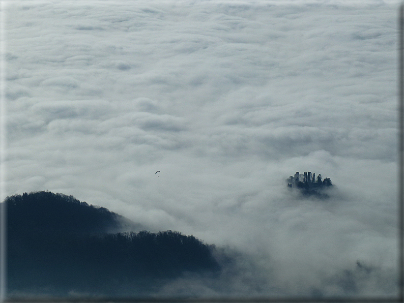 foto Pedemontana Veneta nella nebbia